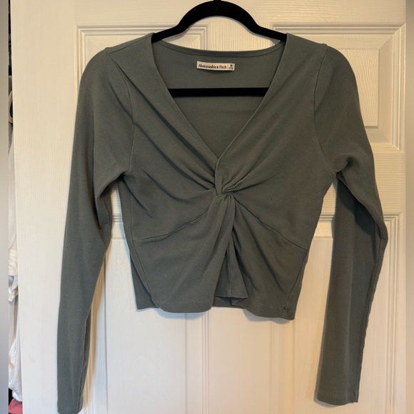 Abercrombie & Fitch Tops - Abercrombie & Fitch Women's blue Twist Front Blouse